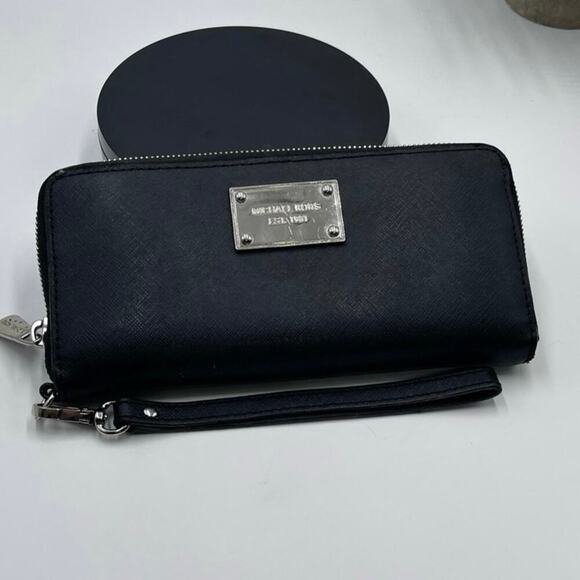 Michael Kors Zip-around Continental Black Genuine‎ Leather Jet Set Wallet - Picture 1 of 14